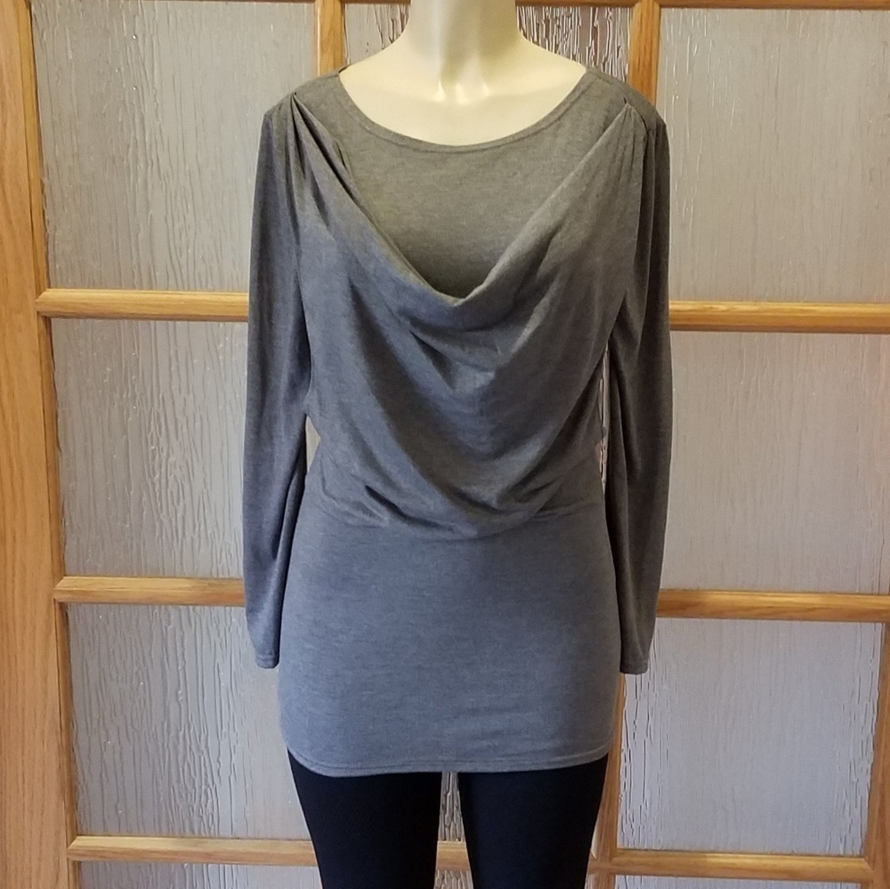 Gray scoop-Cowl fitted tunic